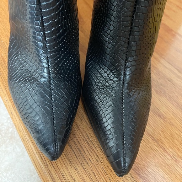 SCHUTZ Black Heeled Leather Boots with Croc-Embossed Texture, Size 7.5 B - Picture 10 of 10